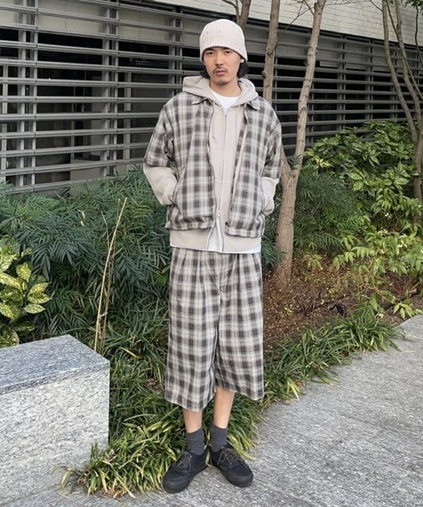 柄とレイヤードで遊ぶ、春のストリートスタイル イチロ