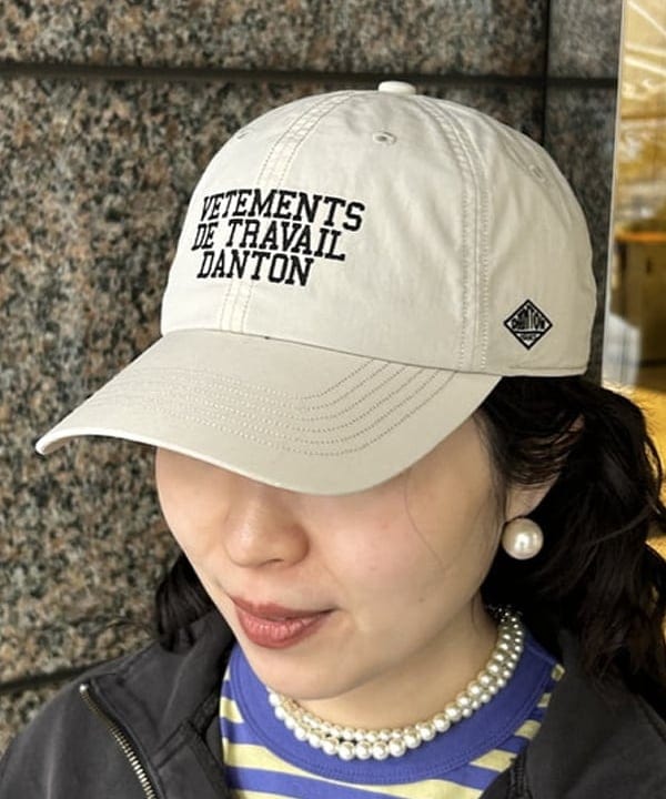Sakiさんの「BEAMS WOMEN｜【別注】Champion / ハーフ ジップ Tシャツ」を使ったコーディネート