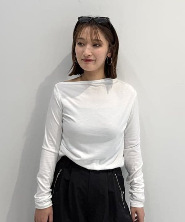 松本 佳菜子さんの「BEAMS WOMEN｜ストライプ ビッグ シャツ」を使ったコーディネート