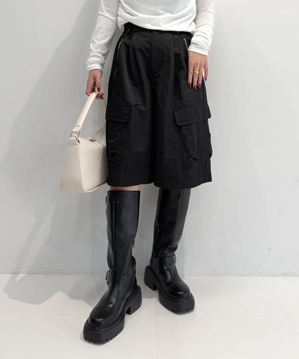 松本 佳菜子さんの「BEAMS WOMEN｜ストライプ ビッグ シャツ」を使ったコーディネート