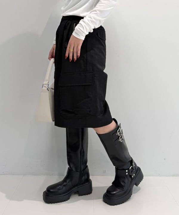 松本 佳菜子さんの「BEAMS WOMEN｜ストライプ ビッグ シャツ」を使ったコーディネート