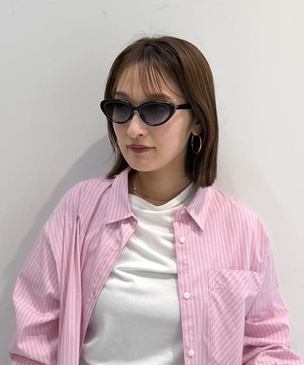 松本 佳菜子さんの「BEAMS WOMEN｜ストライプ ビッグ シャツ」を使ったコーディネート