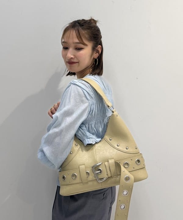 松本 佳菜子さんの「BEAMS WOMEN｜ハーフ レイヤード パンツ」を使ったコーディネート