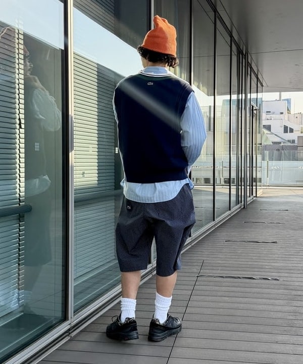 BAKU(東江 漠)さんの「BEAMS WOMEN｜【別注】LACOSTE / チルデン ニット ベスト」を使ったコーディネート