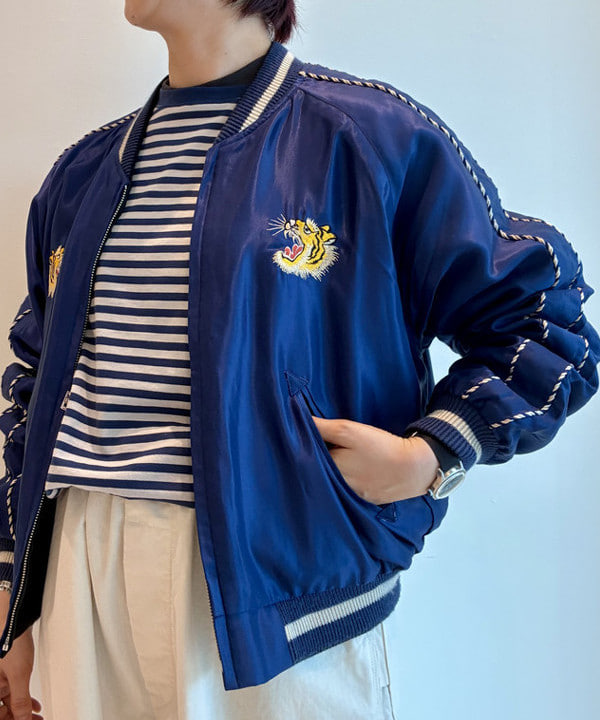 木村 梨香さんの「BEAMS WOMEN｜【別注】テーラー東洋 / 50th 50％ スカジャン」を使ったコーディネート