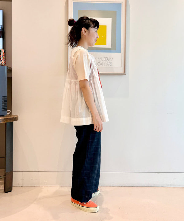 おのすさんの「BEAMS WOMEN｜【別注】Gramicci / チェック イージーパンツ」を使ったコーディネート