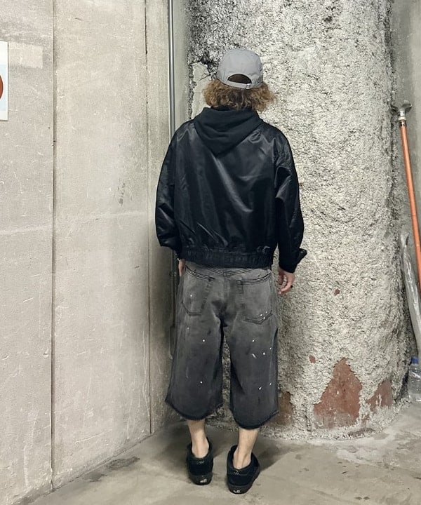 吉田 洸輝さんの「BEAMS WOMEN｜ワイドストレート クォーターレングス ペインターデニム」を使ったコーディネート