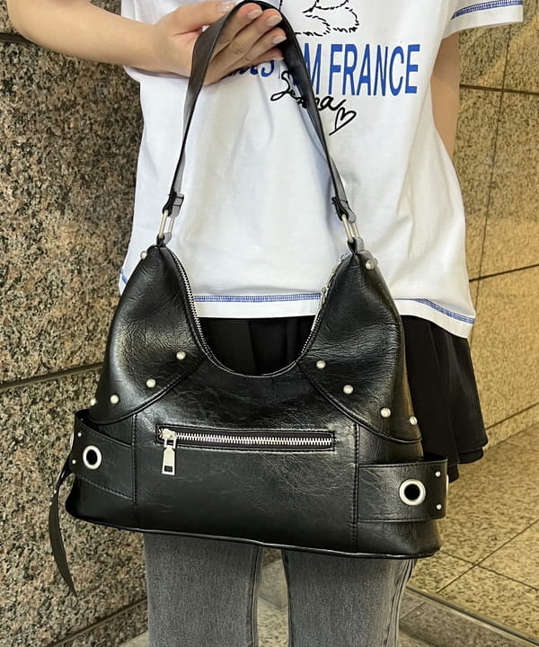 あさひさんの「BEAMS WOMEN｜スタッズ ベルト バッグ」を使ったコーディネート