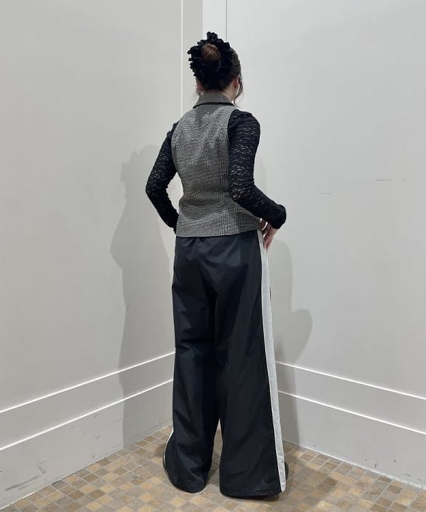 reiさんの「BEAMS WOMEN｜Wライン トラック パンツ」を使ったコーディネート