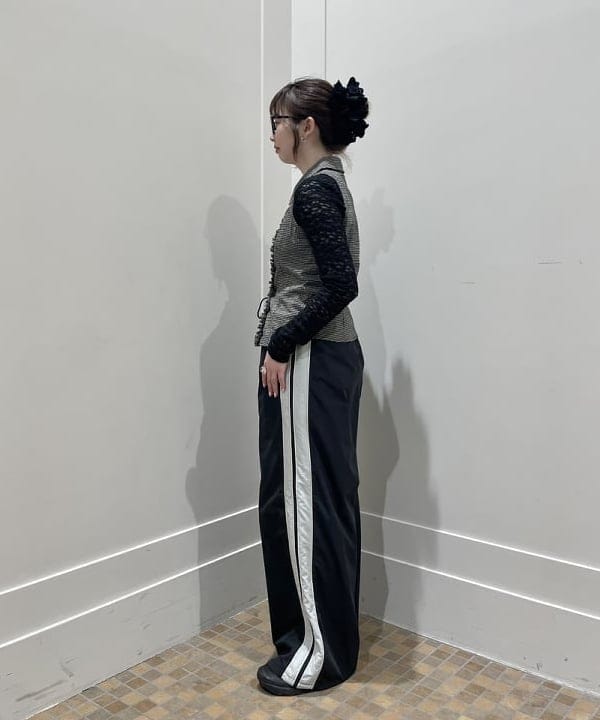 reiさんの「BEAMS WOMEN｜Wライン トラック パンツ」を使ったコーディネート