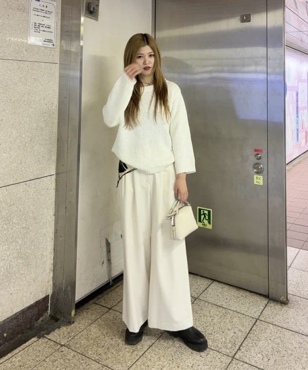 CHIHIROさんの「BEAMS WOMEN｜コットン ローゲージ ロングスリーブ プルオーバー」を使ったコーディネート