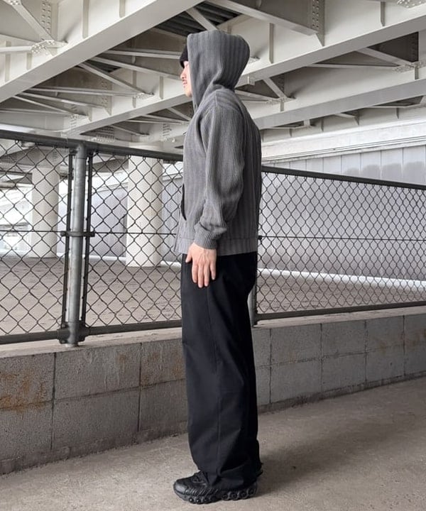 しゅうとさんの「BEAMS WOMEN｜メッシュ ジップアップ フーディ【リラックスフィット】」を使ったコーディネート