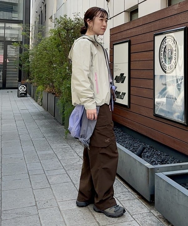 イシイ サオリさんの「BEAMS WOMEN｜【別注】Healthknit / ワッフル ボーダー Tシャツ」を使ったコーディネート