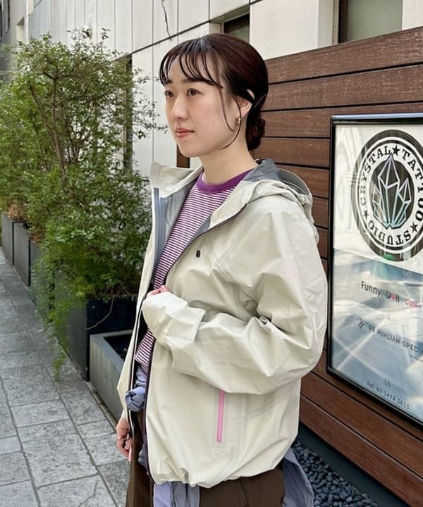 イシイ サオリさんの「BEAMS WOMEN｜【別注】Healthknit / ワッフル ボーダー Tシャツ」を使ったコーディネート