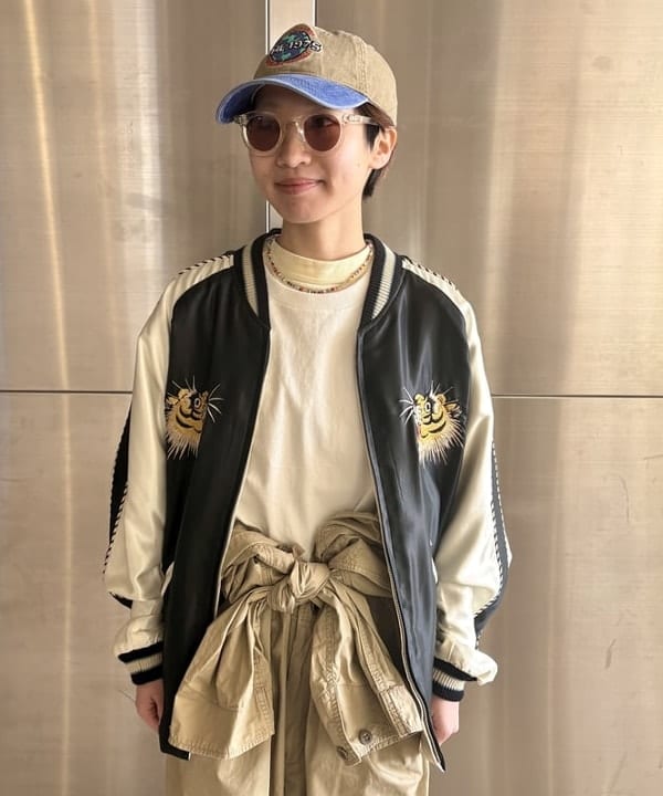 みりさんの「【別注】テーラー東洋 / 50th 50％ スカ Tシャツ」を使ったコーディネート