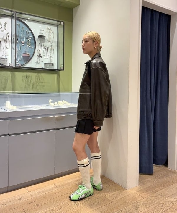 れいなさんの「BEAMS WOMEN｜フェイクレザー フライト ジャケット」を使ったコーディネート