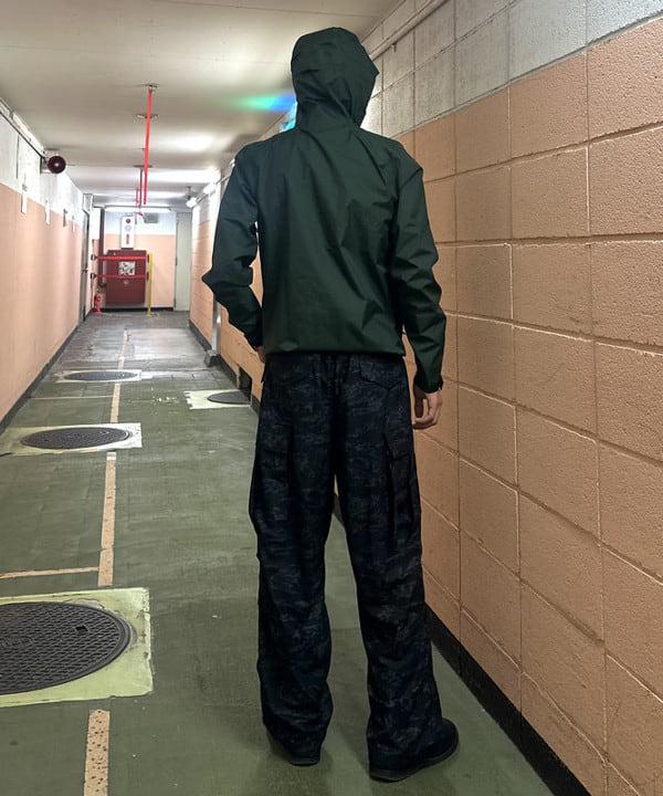 三宅 雄平さんの「BEAMS WOMEN｜patagonia / Torrentshell 3L Jacket」を使ったコーディネート