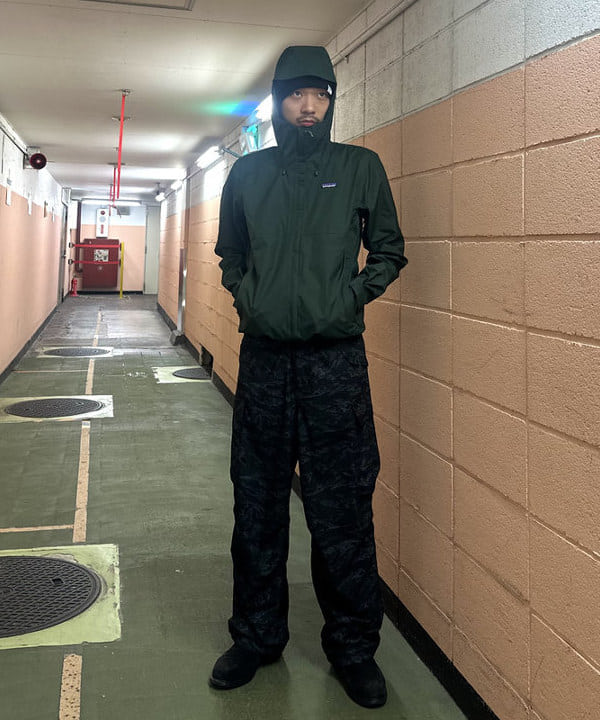 三宅 雄平さんの「BEAMS WOMEN｜patagonia / Torrentshell 3L Jacket」を使ったコーディネート