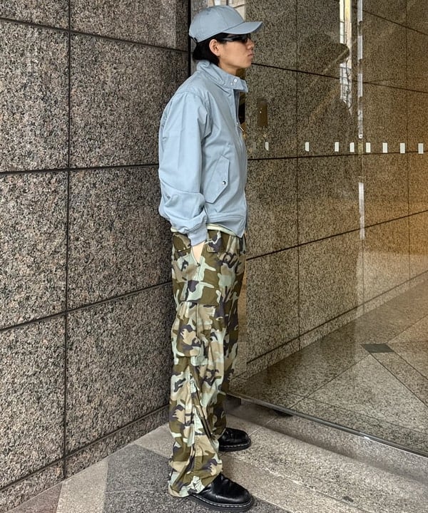 配島 孝明さんの「BEAMS WOMEN｜カスリ染め クルーネック スウェットシャツ」を使ったコーディネート