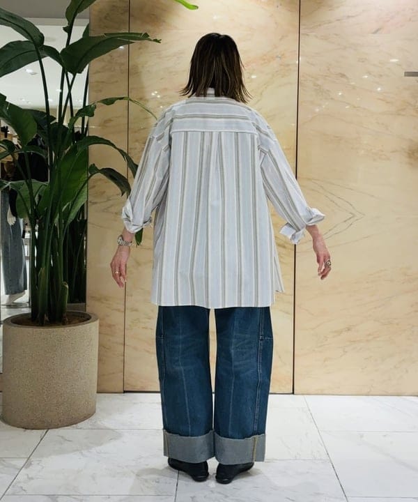 岩沢 珠代さんの「BEAMS WOMEN｜B SIDES / RELAXED CUFFED LASSO デニムパンツ VISTA BLUE」を使ったコーディネート