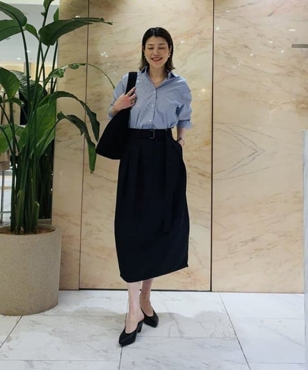 岩沢 珠代さんの「BEAMS WOMEN｜ベルテッド コクーン スカート」を使ったコーディネート