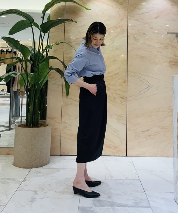 岩沢 珠代さんの「BEAMS WOMEN｜ベルテッド コクーン スカート」を使ったコーディネート