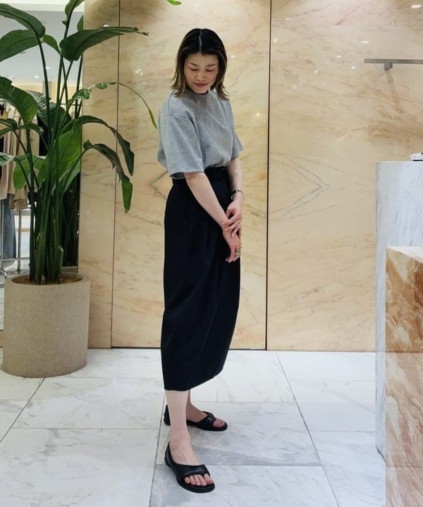 岩沢 珠代さんの「BEAMS WOMEN｜ベルテッド コクーン スカート」を使ったコーディネート