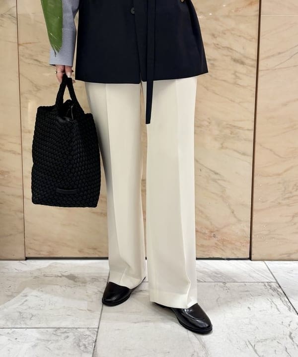 AONO SHIKAMAさんの「BEAMS WOMEN｜【別注】ATON / ウールトロピカル ノーカラー ジレ」を使ったコーディネート