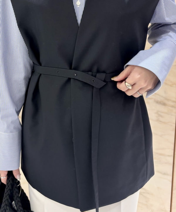 AONO SHIKAMAさんの「BEAMS WOMEN｜【別注】ATON / ウールトロピカル ノーカラー ジレ」を使ったコーディネート