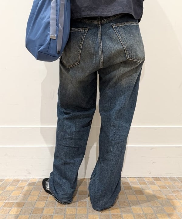 松本 佳菜子さんの「BEAMS WOMEN｜ACOC / Drawstring Bag」を使ったコーディネート