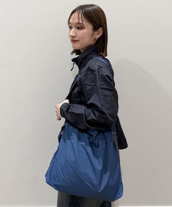 松本 佳菜子さんの「BEAMS WOMEN｜ACOC / Drawstring Bag」を使ったコーディネート