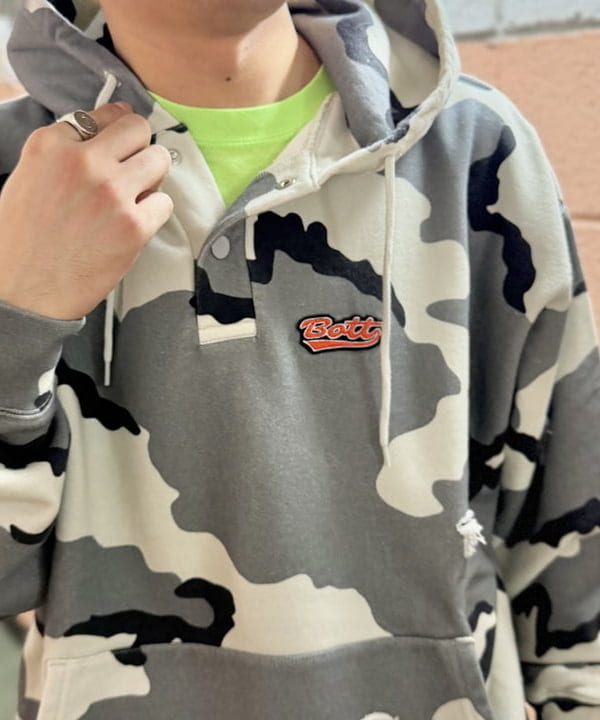 BAKU(東江 漠)さんの「BEAMS WOMEN｜【別注】NEW ERA / 9FIFTY Refrective Cap」を使ったコーディネート