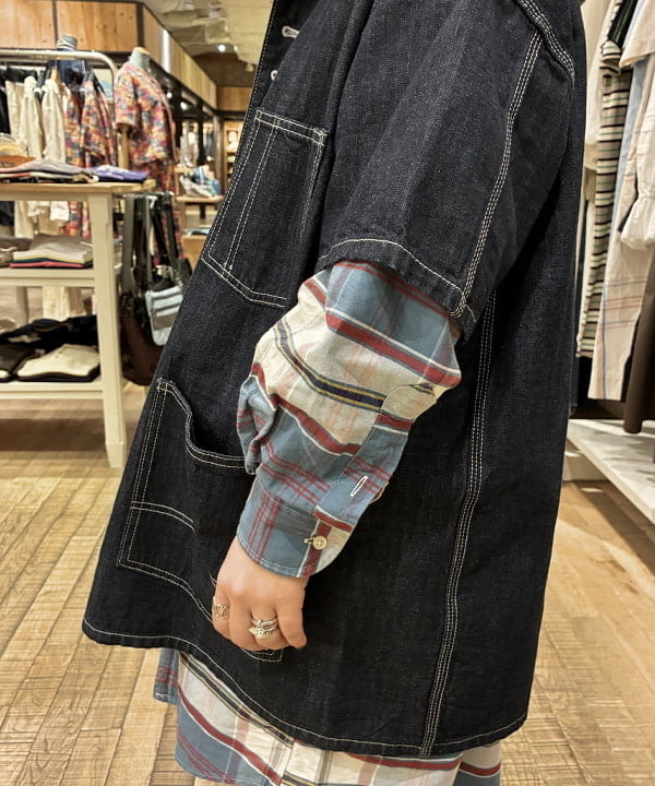 原口 愛さんの「BEAMS WOMEN｜デニム カバーオール ショートスリーブ」を使ったコーディネート