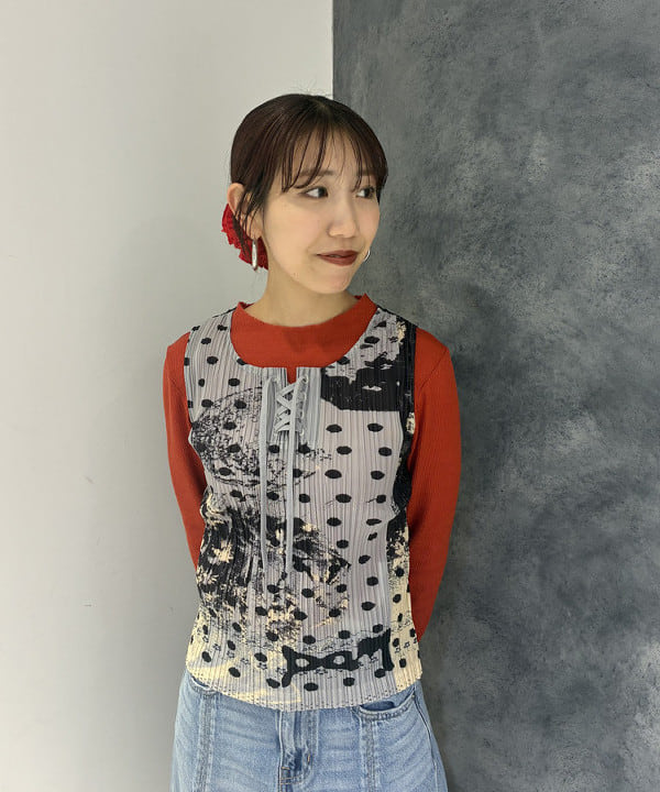 SAEさんの「BEAMS WOMEN｜LEVI&rsquo;S(R) / GODET KNEE LENGTH SKIRT」を使ったコーディネート