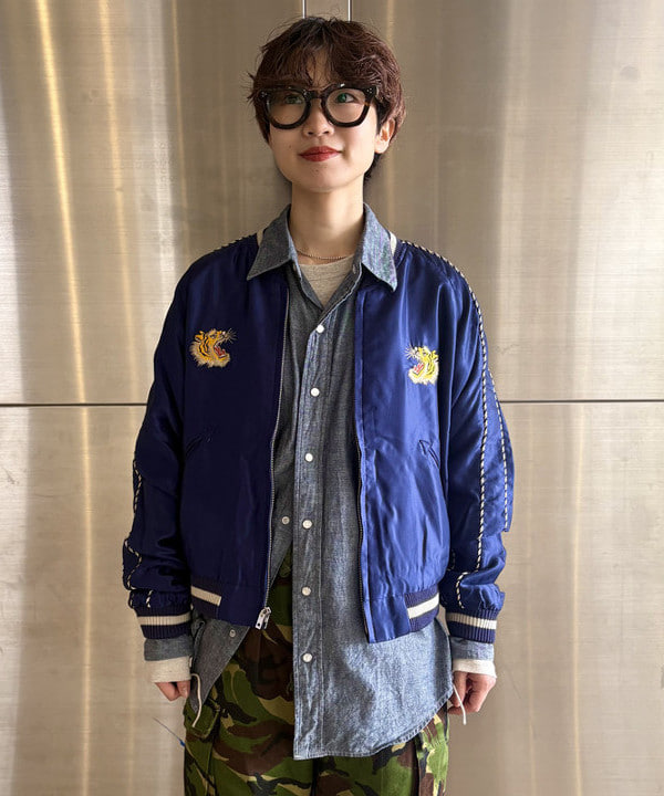 みりさんの「【別注】テーラー東洋 / 50th 50％ スカジャン」を使ったコーディネート