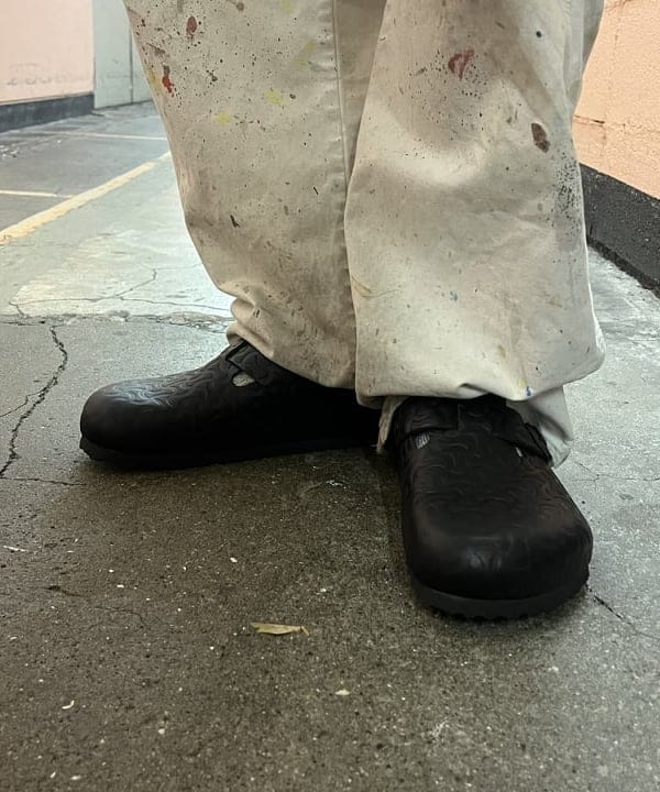 BANさんの「BEAMS WOMEN｜【別注】BIRKENSTOCK / BOSTON &ldquo;BONE PATTERN&rdquo; Smooth BLACK」を使ったコーディネート