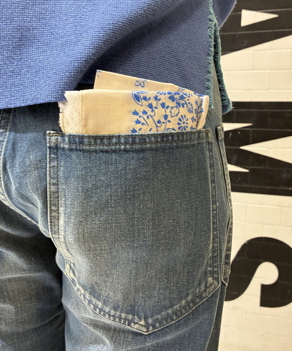 キラリさんの「BEAMS WOMEN｜【別注】BUZZ RICKSON'S / USN デニム トラウザーズ」を使ったコーディネート