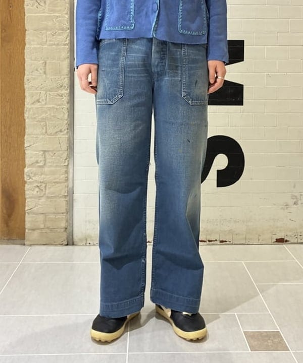 キラリさんの「BEAMS WOMEN｜【別注】BUZZ RICKSON'S / USN デニム トラウザーズ」を使ったコーディネート