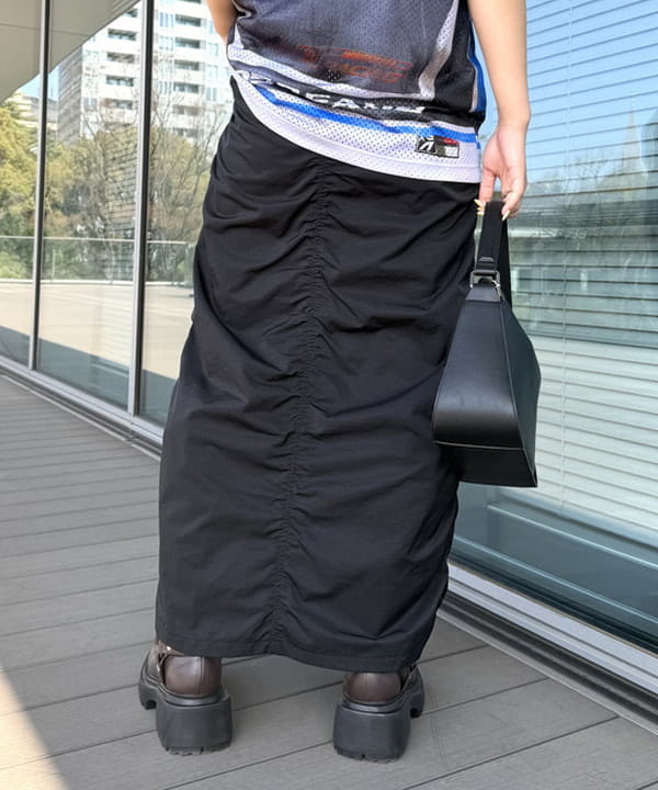 松本 佳菜子さんの「BEAMS WOMEN｜ストライプ ジップ シャツ ハーフスリーブ」を使ったコーディネート