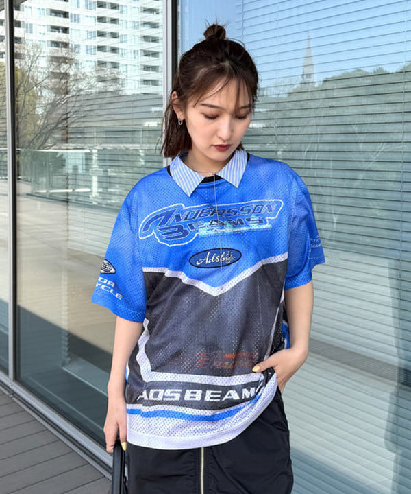 松本 佳菜子さんの「BEAMS WOMEN｜ストライプ ジップ シャツ ハーフスリーブ」を使ったコーディネート