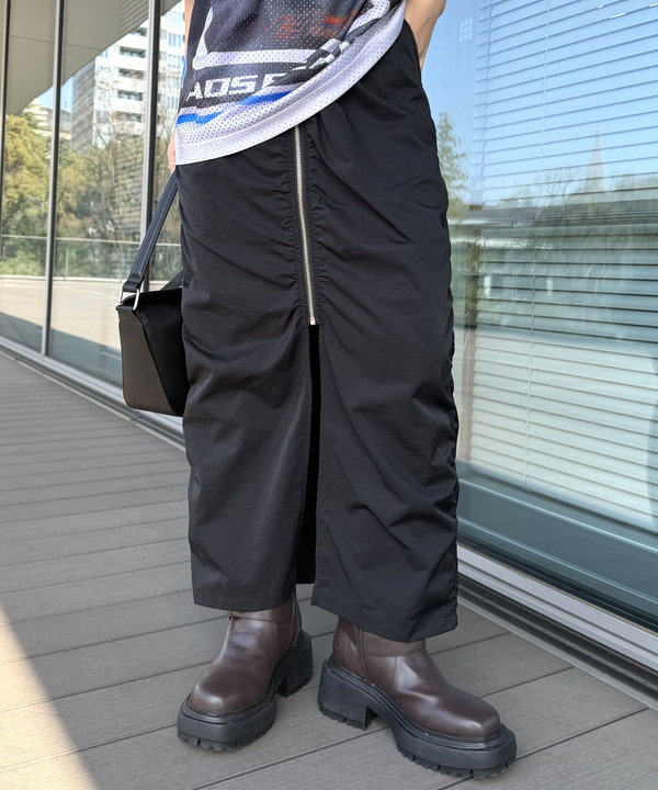 松本 佳菜子さんの「BEAMS WOMEN｜ストライプ ジップ シャツ ハーフスリーブ」を使ったコーディネート