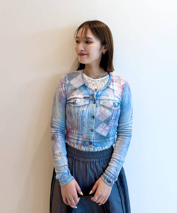 松本 佳菜子さんの「BEAMS WOMEN｜ストレッチレース クルーネック Tシャツ」を使ったコーディネート