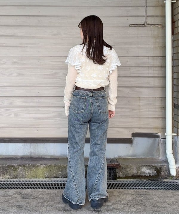 カタヤマ アヤさんの「BEAMS WOMEN｜シアー リブ ニット ポロ カーディガン」を使ったコーディネート