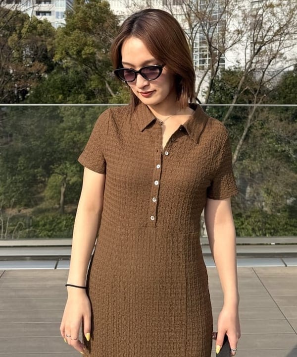 松本 佳菜子さんの「BEAMS WOMEN｜カット ジャカード マーメイド ワンピース」を使ったコーディネート