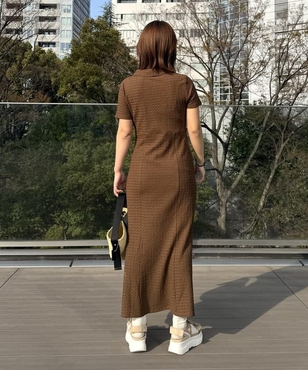 松本 佳菜子さんの「BEAMS WOMEN｜カット ジャカード マーメイド ワンピース」を使ったコーディネート