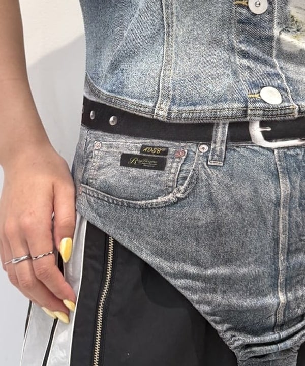 松本 佳菜子さんの「BEAMS WOMEN｜スタッズ ベルト バッグ」を使ったコーディネート