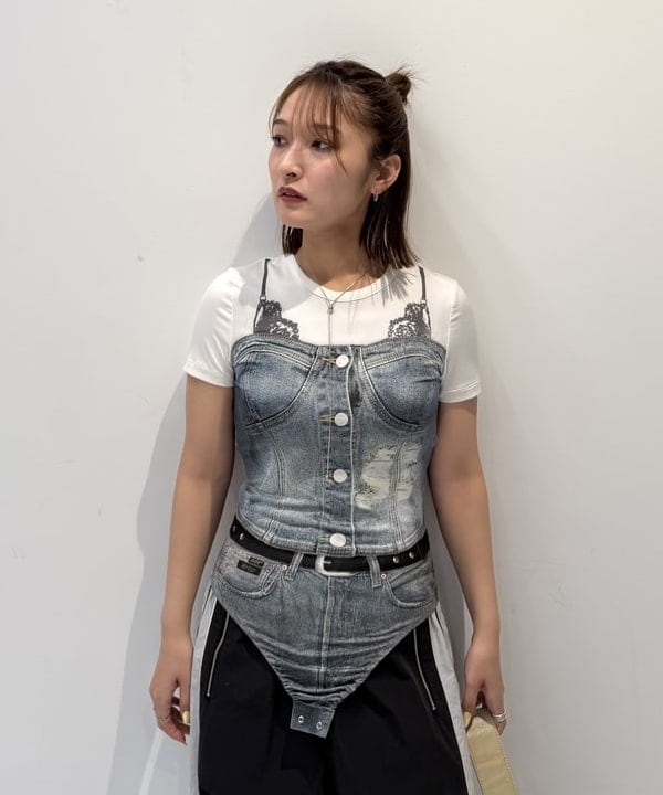 松本 佳菜子さんの「BEAMS WOMEN｜スタッズ ベルト バッグ」を使ったコーディネート