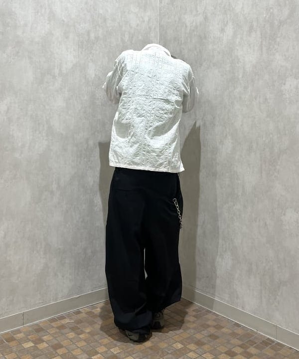 菊田 悠さんの「BEAMS WOMEN｜レース オープンカラーシャツ【リラックスフィット】」を使ったコーディネート