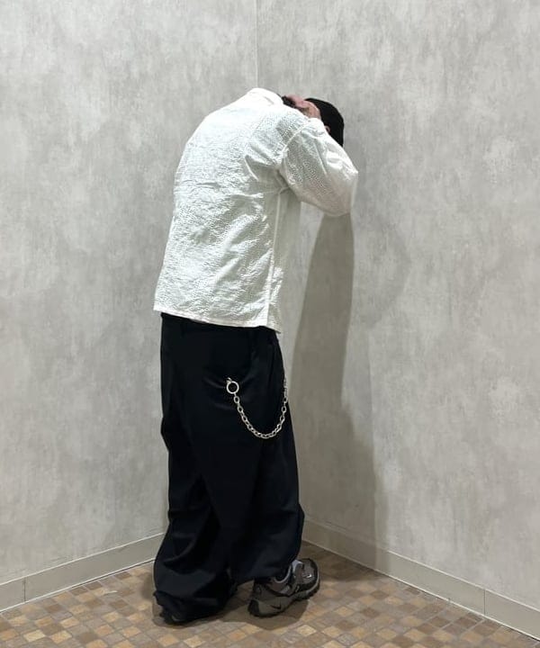 菊田 悠さんの「BEAMS WOMEN｜レース オープンカラーシャツ【リラックスフィット】」を使ったコーディネート