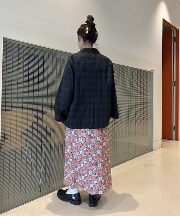 清水 彩乃さんの「BEAMS WOMEN｜チェック ダブル ジャケット」を使ったコーディネート